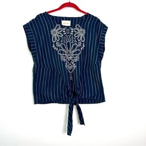 Moon River|Boxy Navy Blue Embroidered Women Top sz Medium